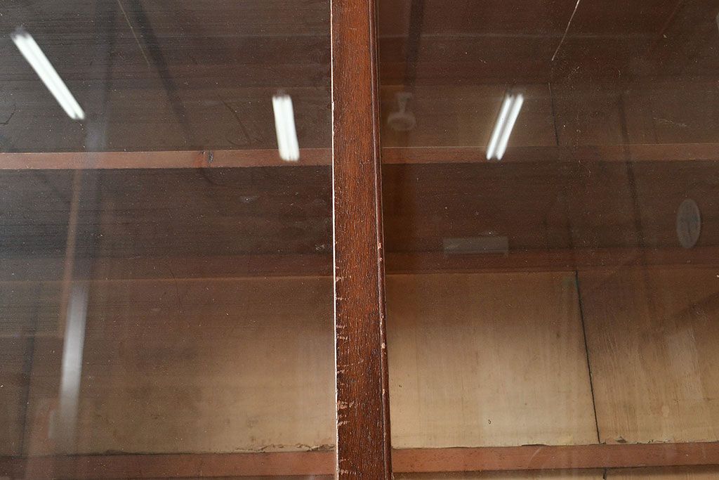 和製アンティーク　大正ロマン香る佇まいが魅力的な栓材製重ね戸棚(キャビネット、食器棚、収納棚)(R-048021)