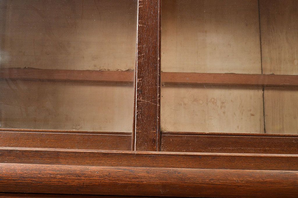 和製アンティーク　大正ロマン香る佇まいが魅力的な栓材製重ね戸棚(キャビネット、食器棚、収納棚)(R-048021)