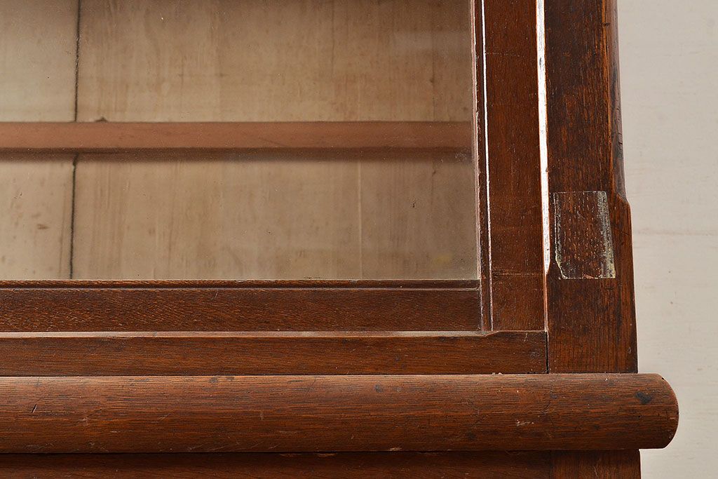 和製アンティーク　大正ロマン香る佇まいが魅力的な栓材製重ね戸棚(キャビネット、食器棚、収納棚)(R-048021)