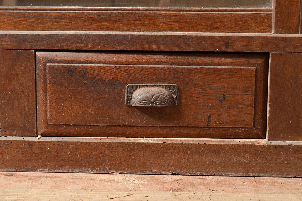 和製アンティーク　大正ロマン香る佇まいが魅力的な栓材製重ね戸棚(キャビネット、食器棚、収納棚)(R-048021)