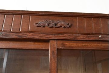 和製アンティーク　大正ロマン香る佇まいが魅力的な栓材製収納棚(キャビネット、食器棚、ガラス戸棚、サイドボード)(R-048022)