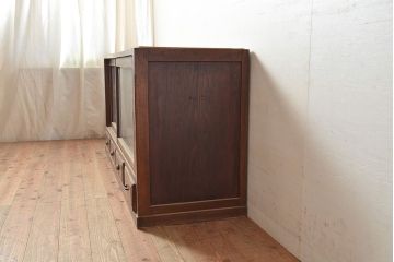 和製アンティーク　大正ロマン香る佇まいが魅力的な栓材製収納棚(キャビネット、食器棚、ガラス戸棚、リビングボード)(R-048023)
