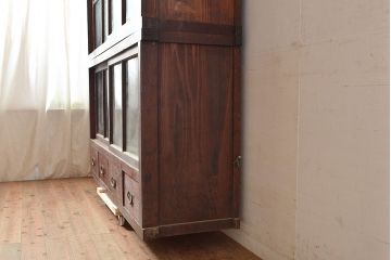 和製アンティーク　前面ヒノキ材　味のある木の風合いが魅力のレトロな重ね戸棚(キャビネット、ガラスケース、収納棚)(R-048024)