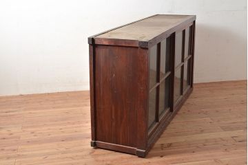 和製アンティーク　前面ヒノキ材　味のある木の風合いが魅力のレトロなガラス戸棚(キャビネット、ガラスケース、収納棚、サイドボード)(R-048025)