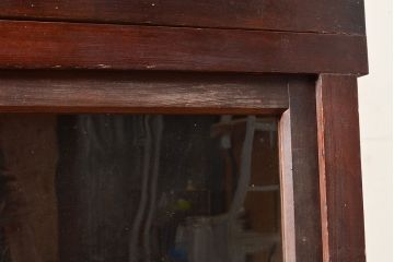 和製アンティーク　前面ヒノキ材　味のある木の風合いが魅力のレトロなガラス戸棚(キャビネット、ガラスケース、収納棚、サイドボード)(R-048026)