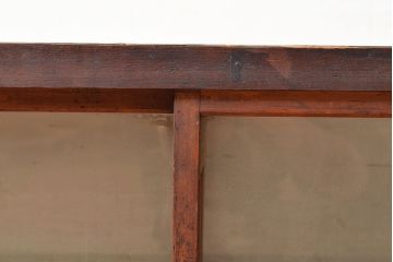 和製アンティーク　ヒノキ材の味わいが楽しめるシンプルなデザインの横長ガラスケース(卓上ショーケース、陳列棚、コレクションケース)(R-048030)