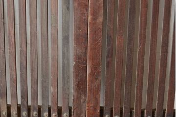 アンティーク建具　大正期　細く並ぶ桟がモダンな空間を演出する格子戸2枚セット　(R-048034)