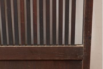アンティーク建具　大正期　細く並ぶ桟がモダンな空間を演出する格子戸2枚セット　(R-048034)