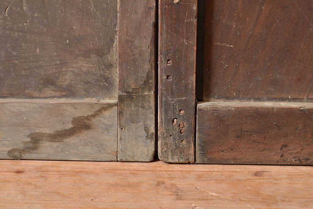 アンティーク建具　大正期　細く並ぶ桟がモダンな空間を演出する格子戸2枚セット　(R-048034)