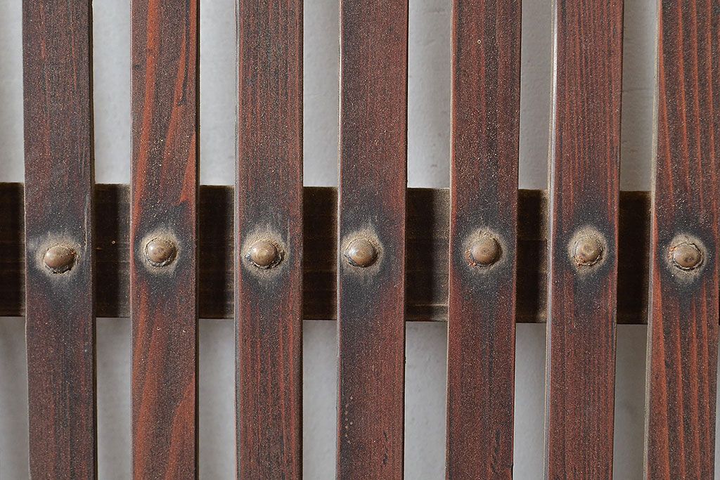 アンティーク建具　大正期　細く並ぶ桟がモダンな空間を演出する格子戸2枚セット　(R-048034)