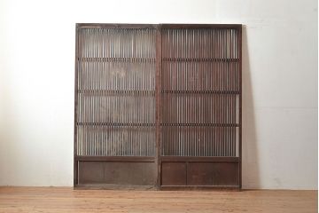 アンティーク建具　細く並ぶ桟がモダンな空間を演出する格子戸2枚セット(引き戸、建具)(R-048034)