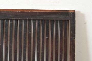 アンティーク建具　細く並ぶ桟がモダンな空間を演出する格子戸2枚セット(引き戸、建具)(R-048034)