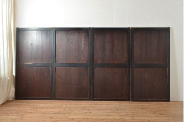 アンティーク建具　明治～大正期　黒い木枠がモダンで格好良い帯戸4枚セット　(R-048037)