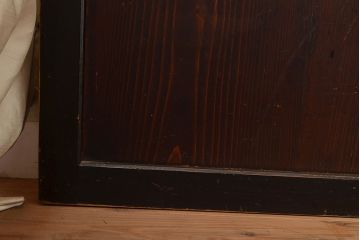 アンティーク建具　明治～大正期　黒い木枠がモダンで格好良い帯戸4枚セット　(R-048037)