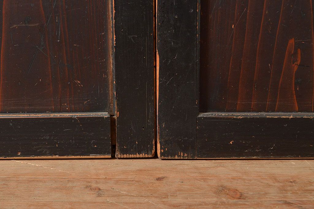 アンティーク建具　明治～大正期　黒い木枠がモダンで格好良い帯戸4枚セット　(R-048037)