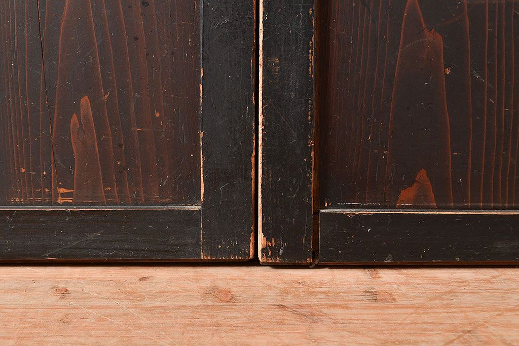 アンティーク建具　明治～大正期　黒い木枠がモダンで格好良い帯戸4枚セット　(R-048037)