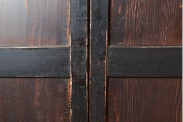 アンティーク建具　明治大正期　黒い木枠がモダンで格好良い帯戸4枚セット(板戸、引き戸)(R-048037)