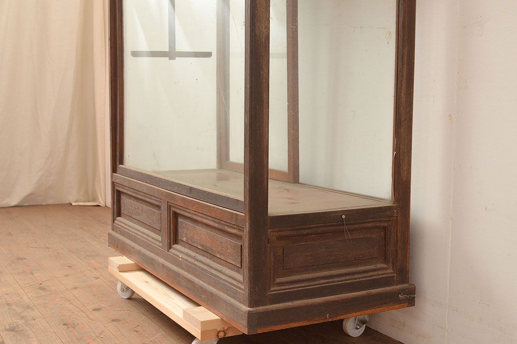 和製アンティーク　ノスタルジックな雰囲気を高める栓材製のガラスケース(ショーケース、陳列棚)(R-048040)