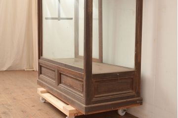 和製アンティーク　ノスタルジックな雰囲気を高める栓材製のガラスケース(ショーケース、陳列棚)(R-048040)