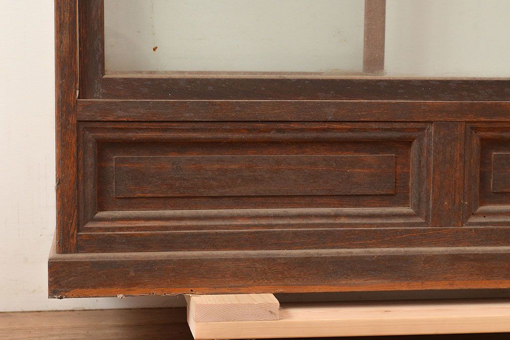 和製アンティーク　ノスタルジックな雰囲気を高める栓材製のガラスケース(ショーケース、陳列棚)(R-048040)