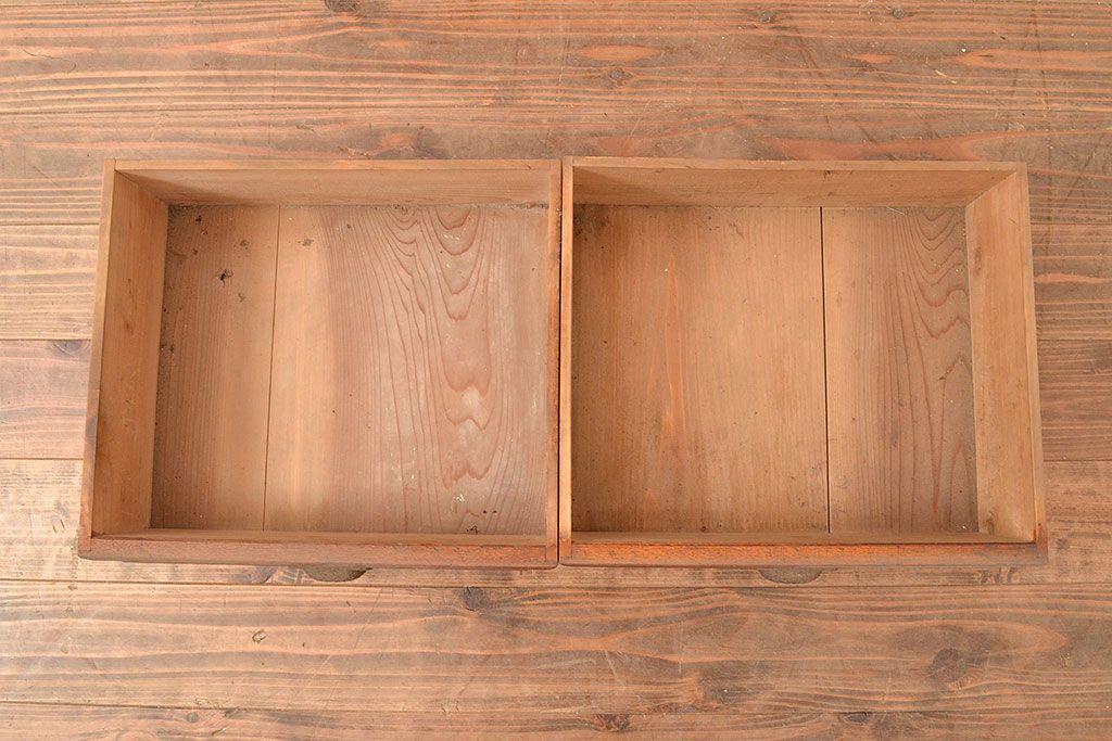 和製アンティーク　ノスタルジックな雰囲気を高める栓材製のガラスケース(ショーケース、陳列棚)(R-048040)