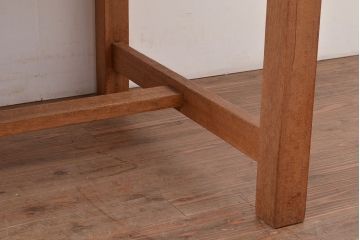 昭和レトロ　総無垢材でつくられたシンプルなデザインの作業台(ダイニングテーブル)(R-048044)