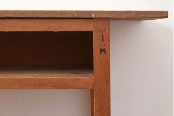 昭和レトロ　便利な棚付き!味のある木肌が楽しめるラワン材製の作業台(コンソールテーブル、カウンターテーブル)(R-048045)