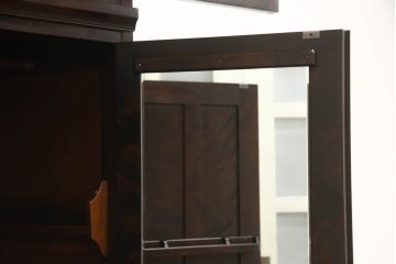 中古　北海道民芸家具　和・洋どちらの空間にも馴染みやすいシックなワードローブ(チェスト、衣装タンス)(R-048046)