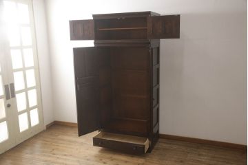 中古　北海道民芸家具　和・洋どちらの空間にも馴染みやすいシックなワードローブ(チェスト、衣装タンス)(R-048046)