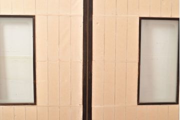 アンティーク建具　昭和初期　黒い框がモダンな印象を高める障子戸2枚セット　(R-048056)