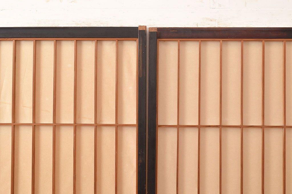 アンティーク建具　昭和初期　黒い框がモダンな印象を高める障子戸4枚セット　(R-048057)