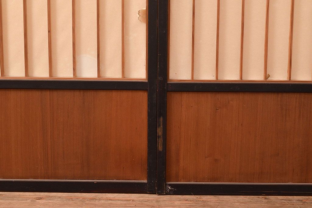 アンティーク建具　昭和初期　黒い框がモダンな印象を高める障子戸4枚セット　(R-048057)