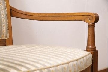 中古　DREXEL HERITAGE(ドレクセルヘリテイジ)のFRANCESCA(フランチェスカ)シリーズ　J917　優美なアームチェア(ダイニングチェア、椅子)(定価約22万円)(R-048061)