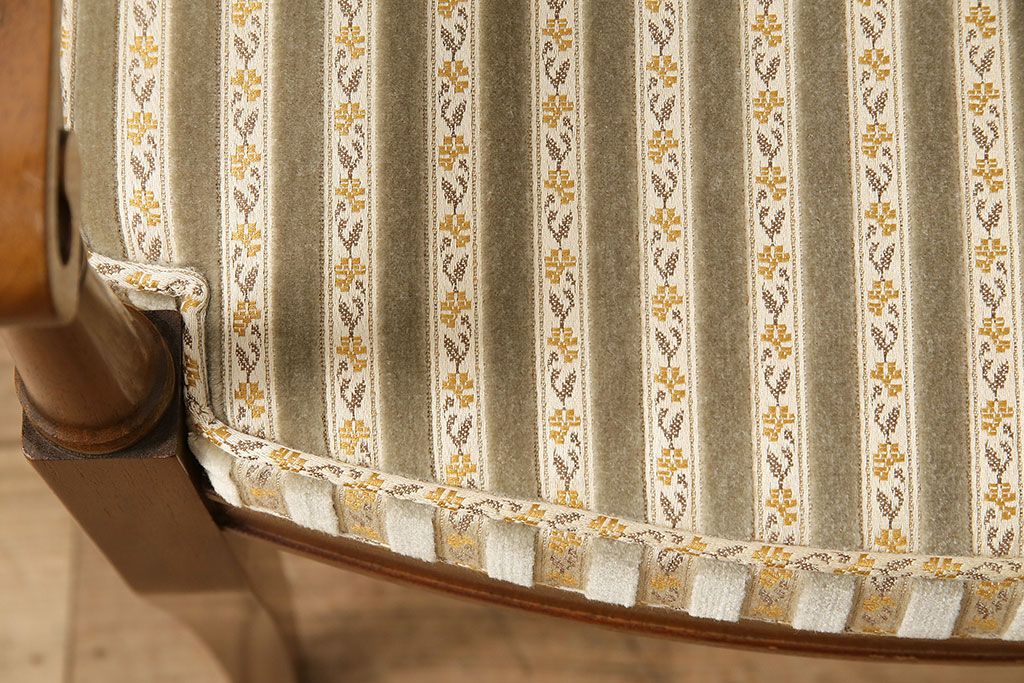 中古　DREXEL HERITAGE(ドレクセルヘリテイジ)のFRANCESCA(フランチェスカ)シリーズ　J917　優美なアームチェア(ダイニングチェア、椅子)(定価約22万円)(R-048063)