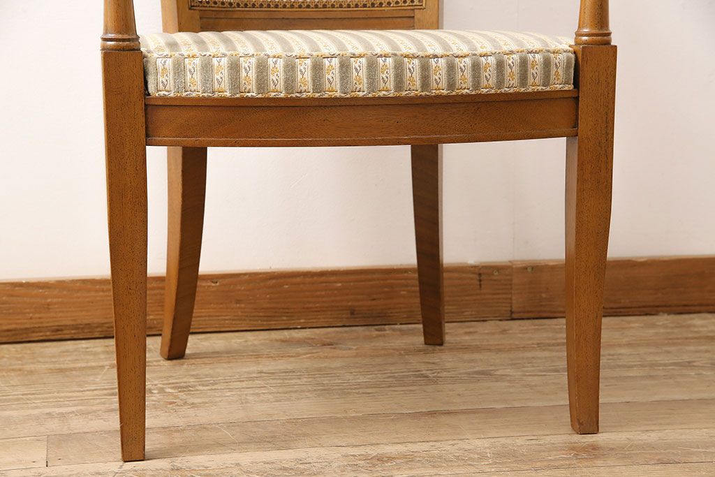 中古　DREXEL HERITAGE(ドレクセルヘリテイジ)のFRANCESCA(フランチェスカ)シリーズ　J917　優美なアームチェア(ダイニングチェア、椅子)(定価約22万円)(R-048063)