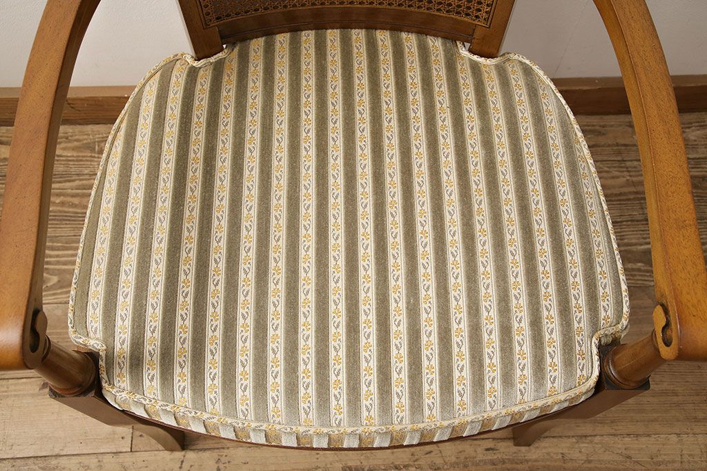 中古　DREXEL HERITAGE(ドレクセルヘリテイジ)のFRANCESCA(フランチェスカ)シリーズ　J917　優美なアームチェア(ダイニングチェア、椅子)(定価約22万円)(R-048064)