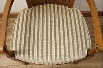 中古　DREXEL HERITAGE(ドレクセルヘリテイジ)のFRANCESCA(フランチェスカ)シリーズ　J917　優美なアームチェア(ダイニングチェア、椅子)(定価約22万円)(R-048064)