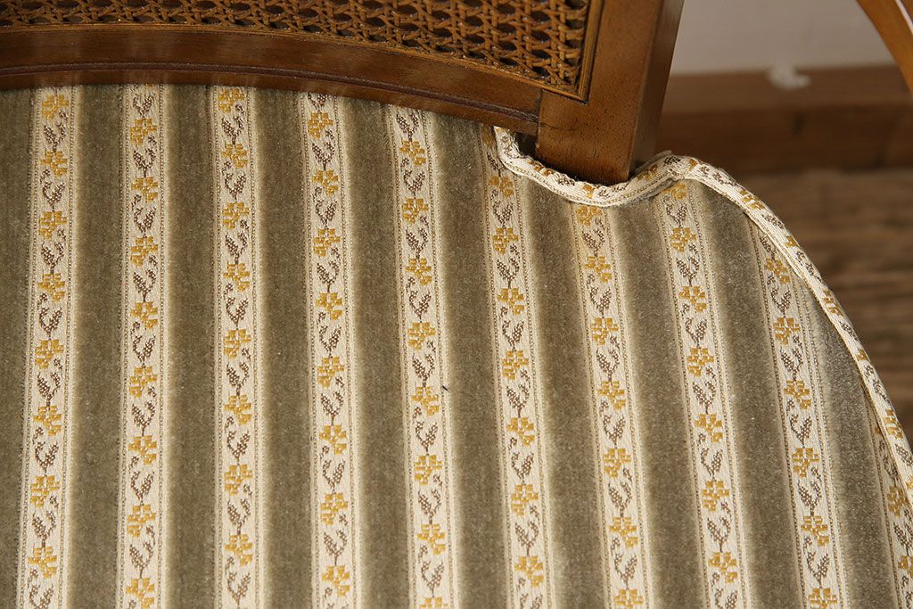 中古　DREXEL HERITAGE(ドレクセルヘリテイジ)のFRANCESCA(フランチェスカ)シリーズ　J917　優美なアームチェア(ダイニングチェア、椅子)(定価約22万円)(R-048064)