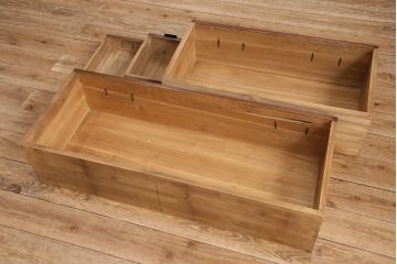 和製アンティーク　当店リメイク　桐材　十字金具が存在感を放つ観音開きの時代箪笥サイドボード(引き出し)(R-048077)