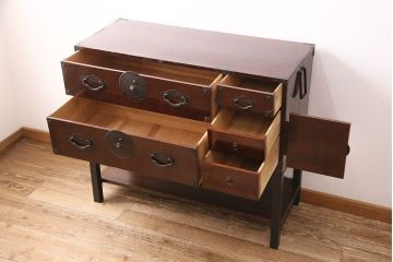 和製アンティーク　リメイク品　和の情緒溢れる米沢箪笥サイドボード(時代箪笥、衣装箪笥、引き出し)(R-048084)