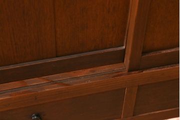 中古　品のある佇まいが魅力の置水屋(置き水屋、茶水屋、戸棚、食器棚、茶棚)(R-048085)