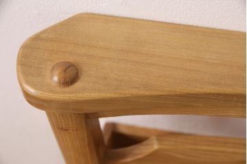 美品　イギリスビンテージ　楡(ニレ)材　あたたかみのある木肌が優しい印象を与えるチャーチチェア(椅子、板座チェア、ヴィンテージ)(R-048086)