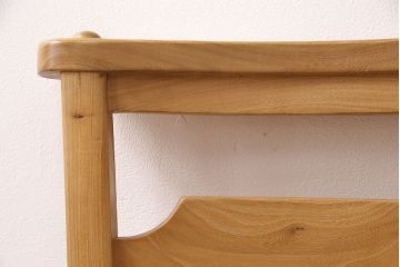 美品　イギリスビンテージ　楡(ニレ)材　あたたかみのある木肌が優しい印象を与えるチャーチチェア(椅子、板座チェア、ヴィンテージ)(R-048086)
