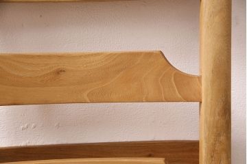 美品　イギリスビンテージ　楡(ニレ)材　あたたかみのある木肌が優しい印象を与えるチャーチチェア(椅子、板座チェア、ヴィンテージ)(R-048086)