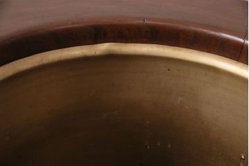 和製アンティーク　水車の軸を利用してつくられた珍しい意匠の立ち火鉢(木製火鉢、手あぶり)(R-048090)