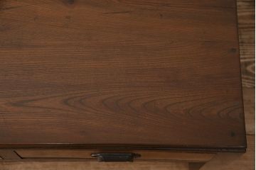 昭和レトロ　ツートーンカラーと透かし彫りがお洒落な栓材製の文机(座卓、ローテーブル、センターテーブル)(R-048091)