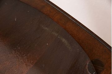 中古　松本民芸家具　背貫のデザインが目を引くB型ワイコムチェア(板座チェア、ワークチェア)(定価約8万8千円)(R-048103)