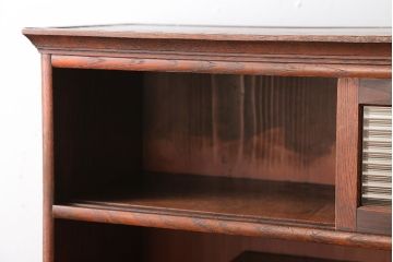 和製アンティーク　ケヤキ材と黒柿材の木肌が味わい深い、小ぶりな重ね茶箪笥(茶棚、飾り棚、収納棚)(R-048106)