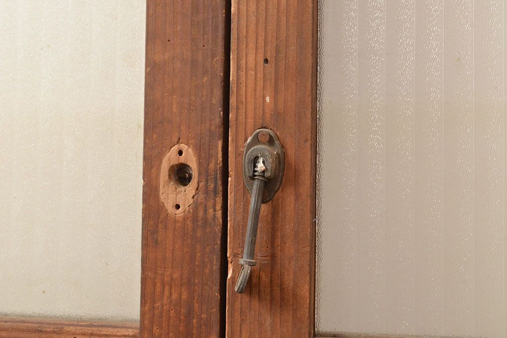 アンティーク建具　昭和中期　モールガラス　様々なガラス使いがお洒落なガラス戸2枚セット　(R-048112)