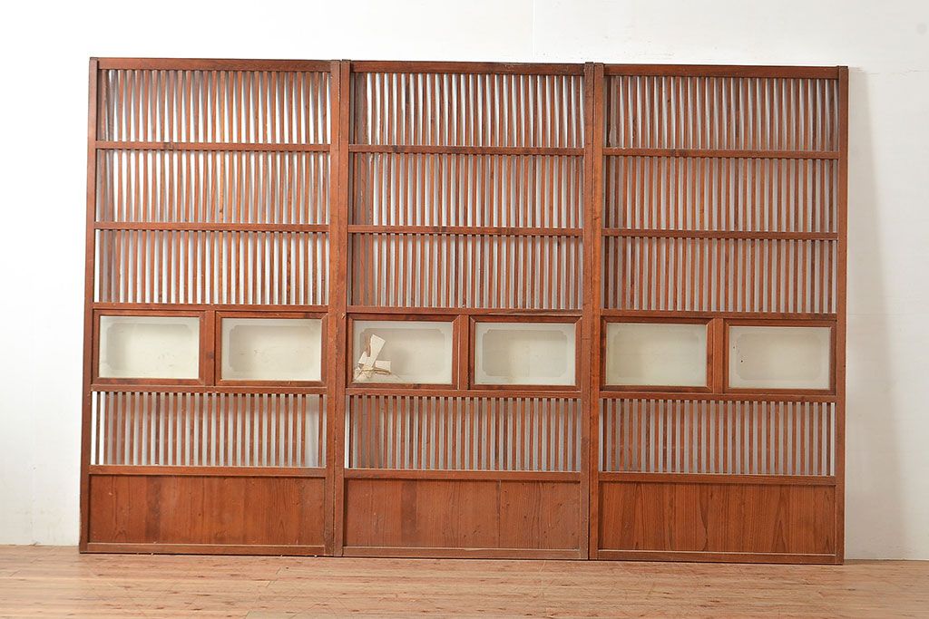 和製アンティーク　昭和初期　上品な和の雰囲気を演出する格子戸3枚セット　(R-048113)